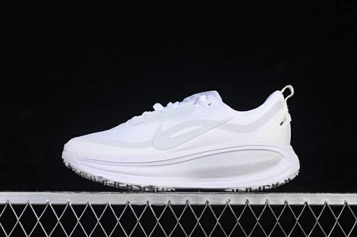 Picture of Nike Vomero 18 _SKUfw22003313379274040fw